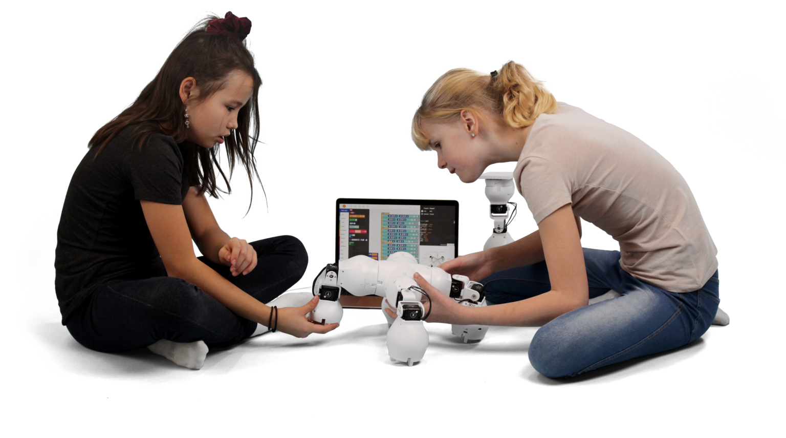 Учениците могат да изградят робот за секунди и да започнат да програмират за минути